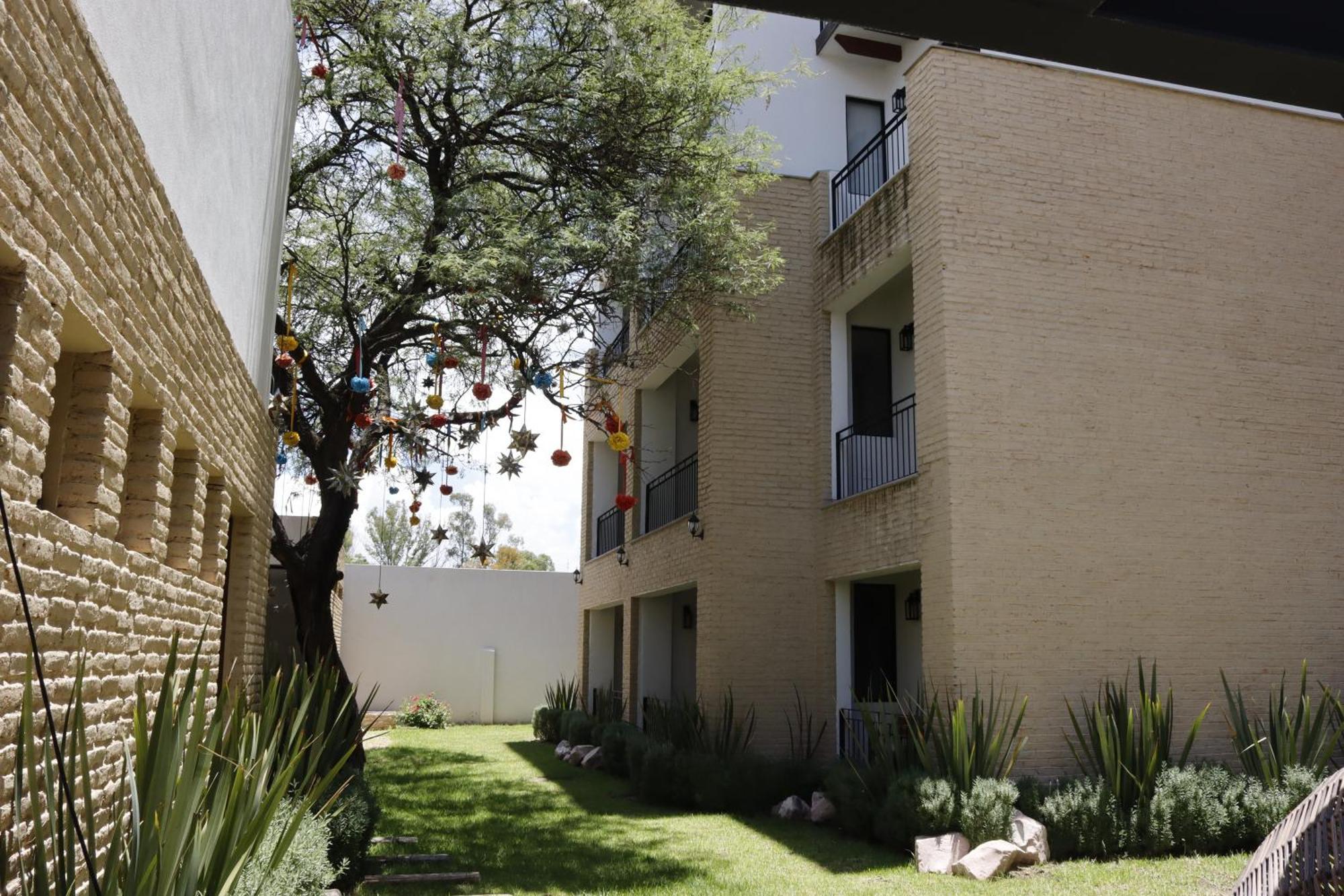 La Estacion Apartahotel *